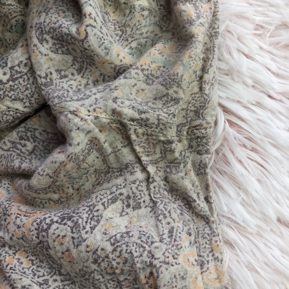 Ruff Hewn Paisley Print Blouse Large Long Sleeve V Neck - Picture 7 of 7